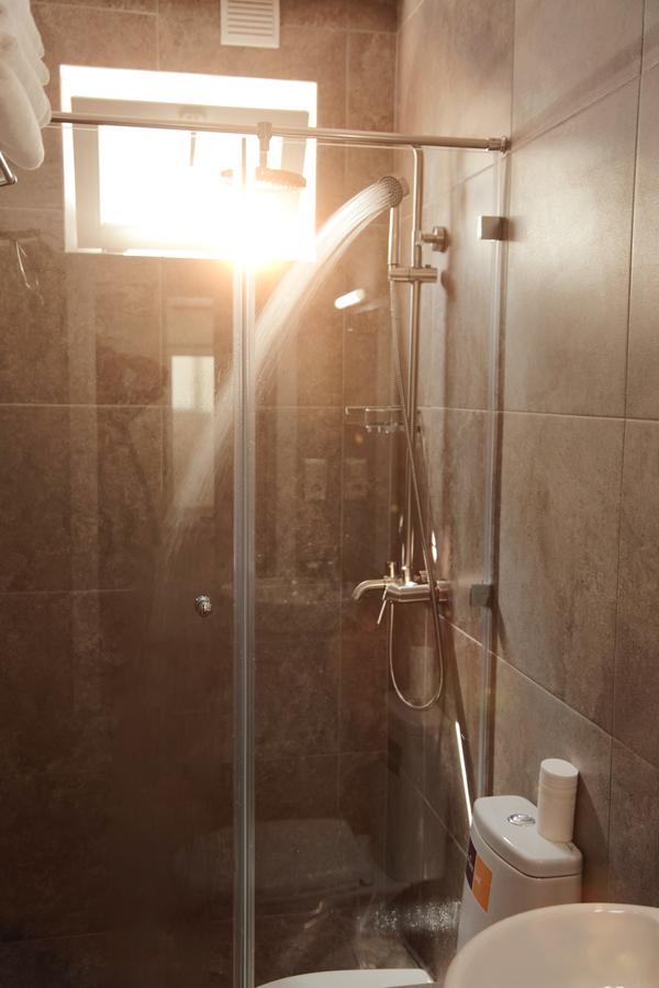 Small Hotel Biszkek Zewnętrze zdjęcie