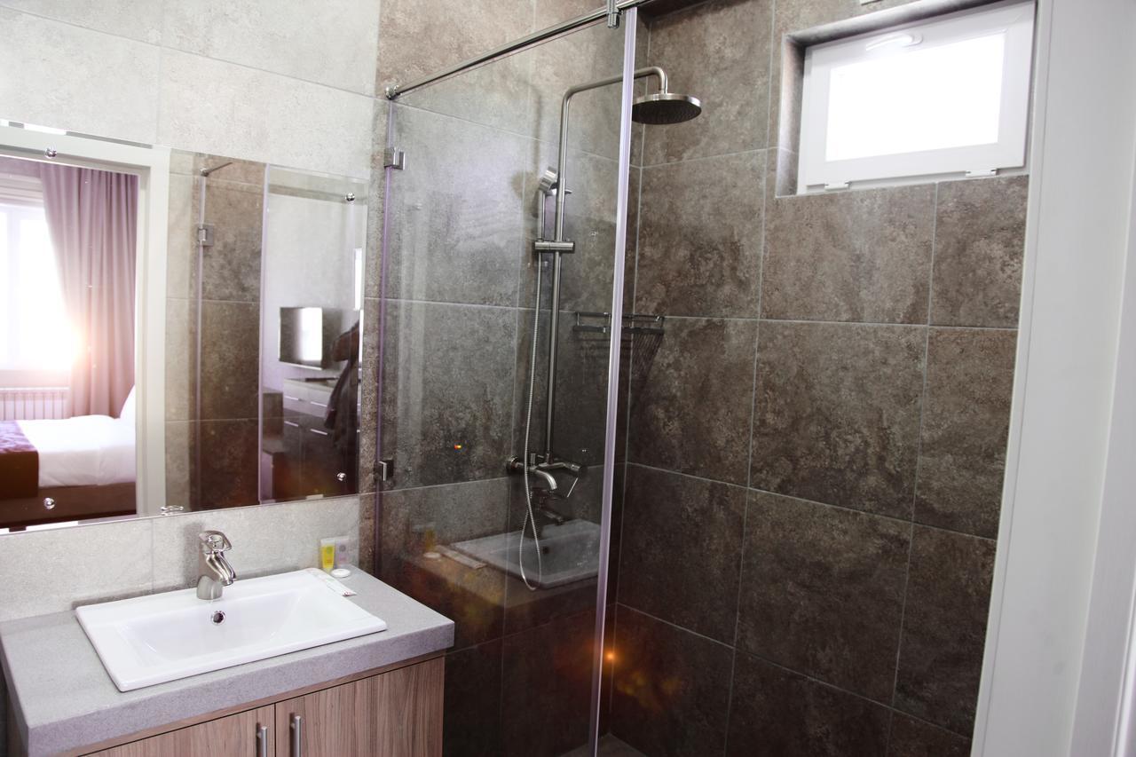 Small Hotel Biszkek Zewnętrze zdjęcie